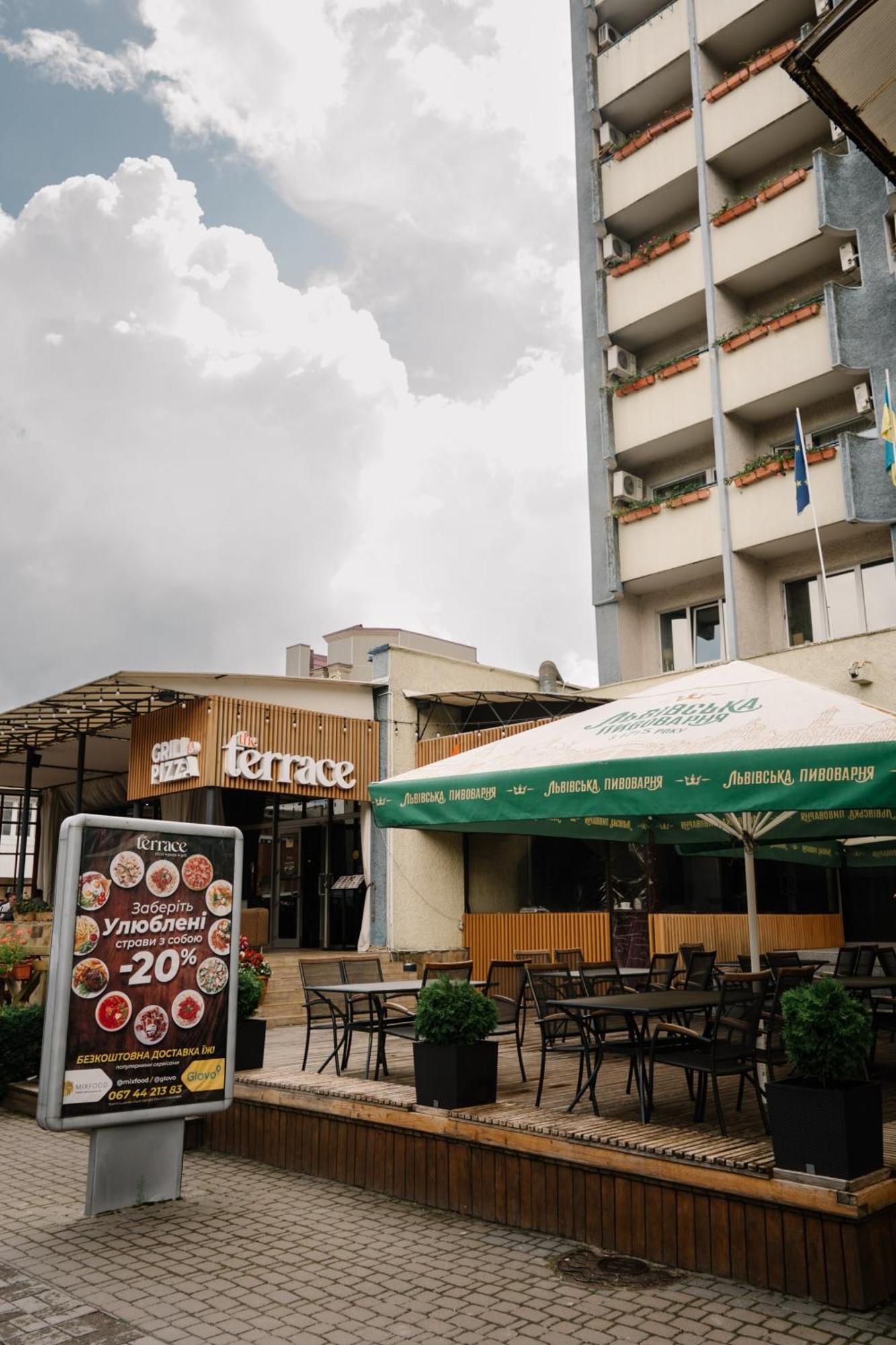 7 Days Hotel Kamyanets-Podilskyi Eksteriør bilde